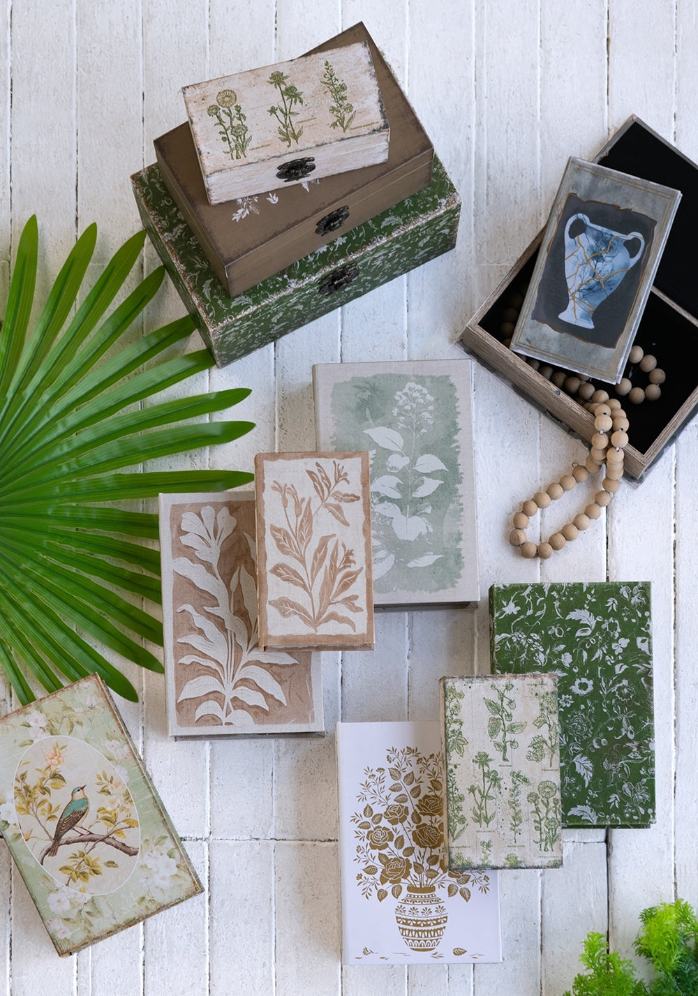 Set of 2 Decorative Book Boxes With Blue and Gold Vase Motifs, L:7x3x10.5' S:5x2x8.3'