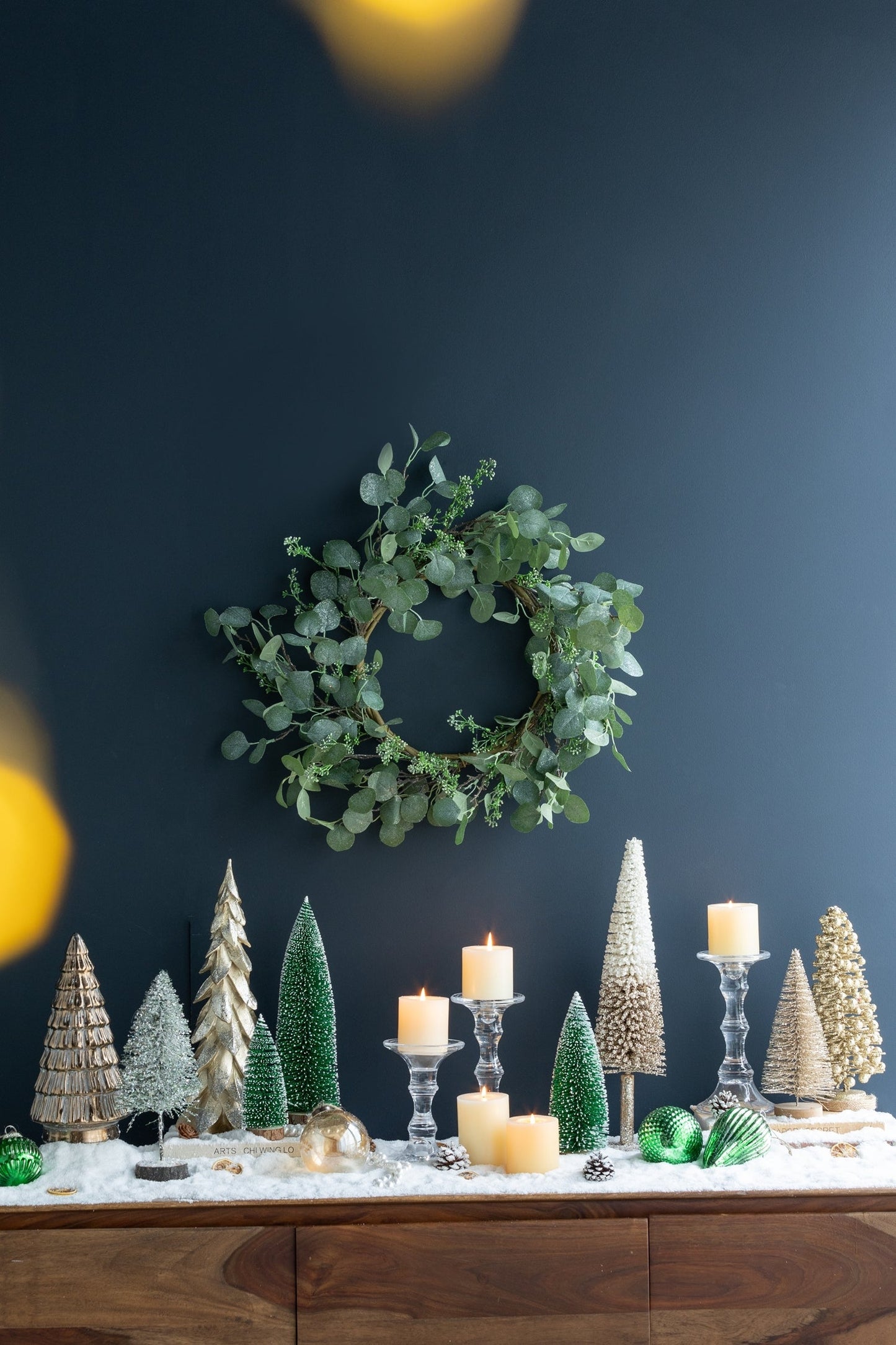 D23.6' Eucalyptus Wreath, Green