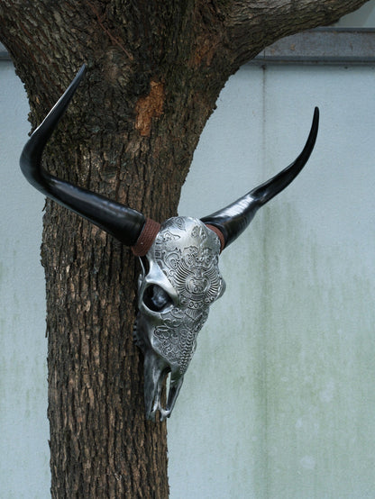 Bone-Inspired Bull Head Hanging Ornament-Resin Craft,Lifelike Details,North American Style