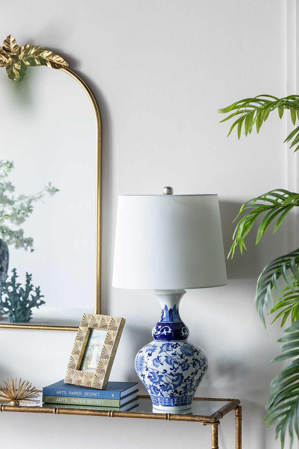 D14x27.6' Blue and White Round Ceramic Vase Lamp