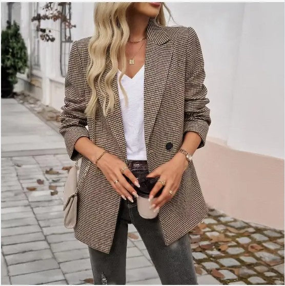 Lapel Buttoned Blazer