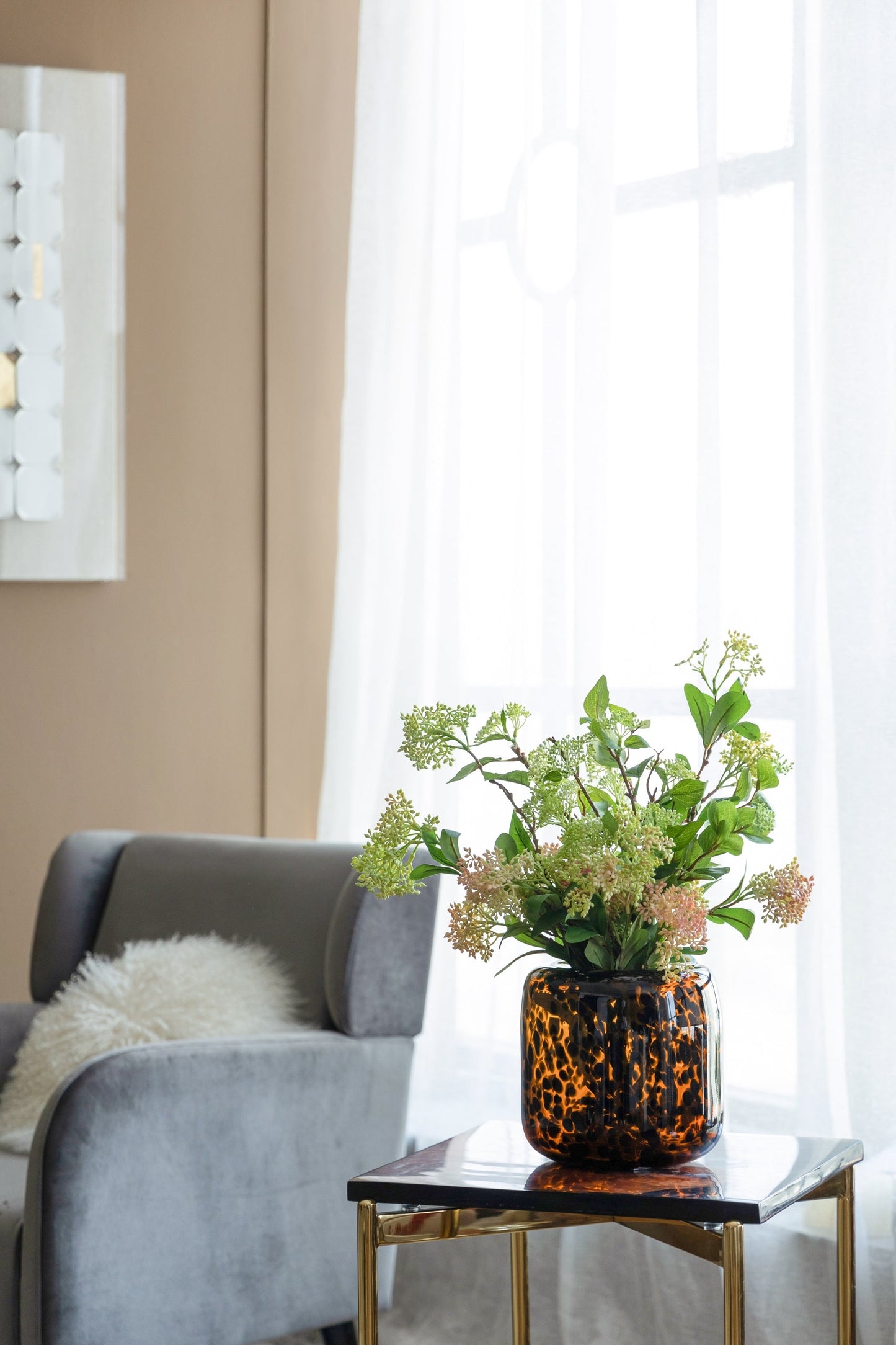 Brown and Amber Glass Vase With Cheetah Motif, Short, 7.9x7.9'