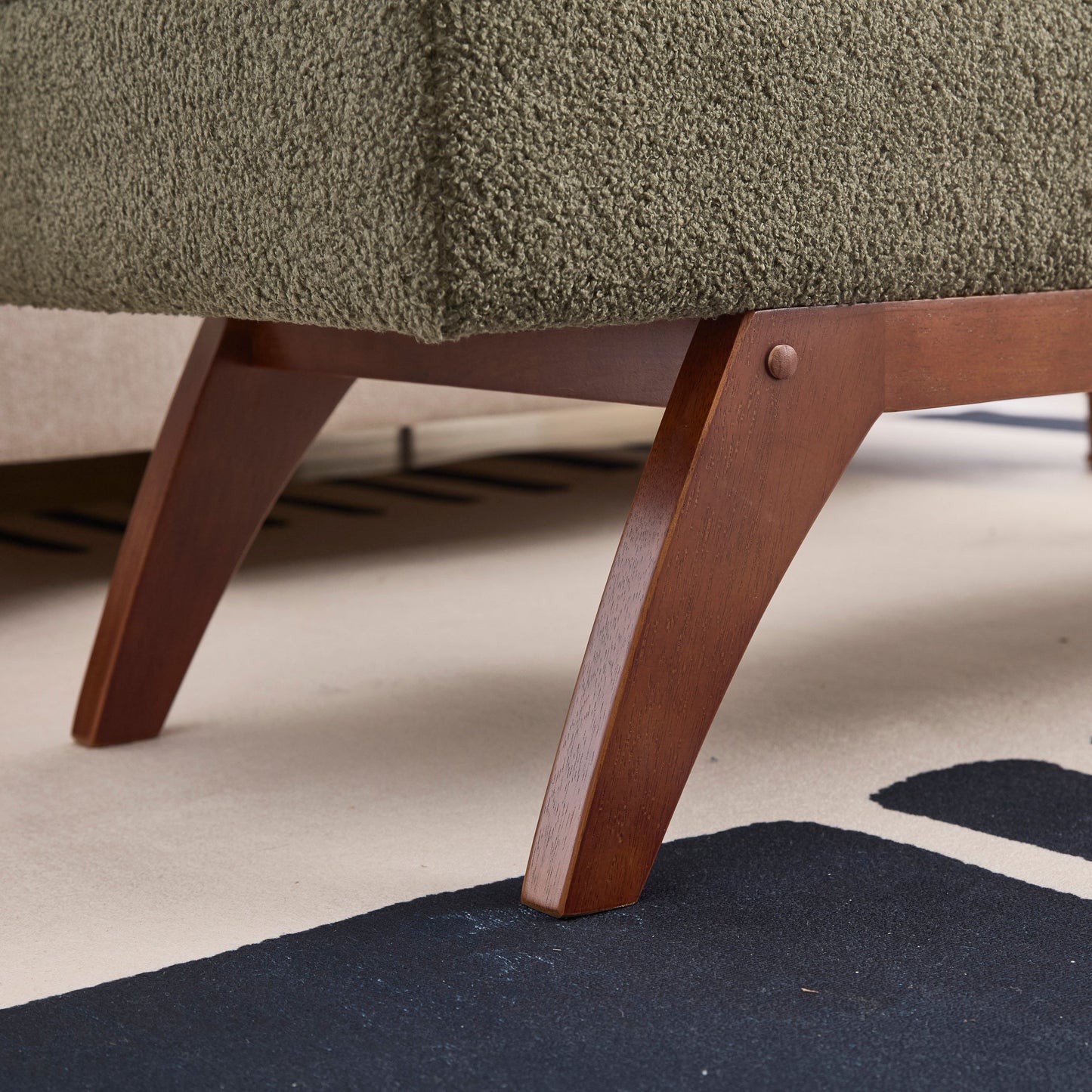 Teddy Wool Fabric, Solid Wood Feet for Solid Weighing, and Bed End Stool With Storage Function