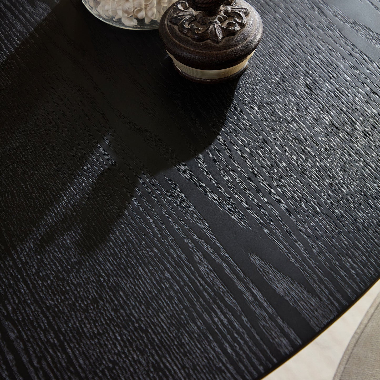 47.24'' Round Modern Style MDF Wood Dining Table in Black Suitable for Kitchen, Living Room, Cafe, Milk Tea Shop