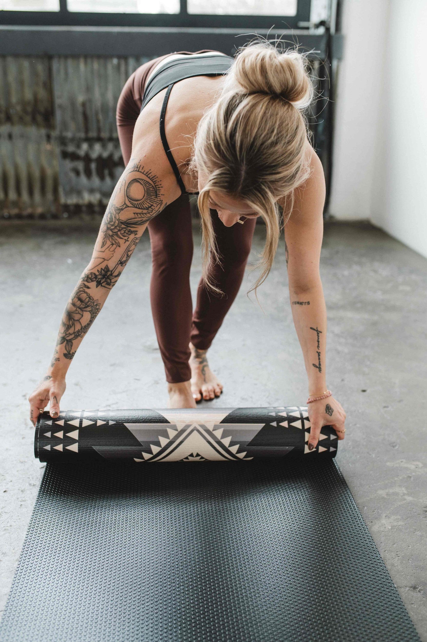 Buffalo Hills Shadow Yoga Mat – 6 Mm Extra Thick, Double-Sided Non-Slip, Eco-Friendly PER With Southwestern Design | Yun