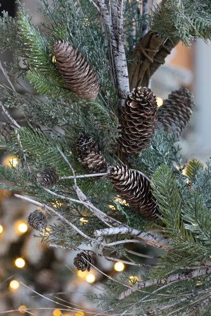 D24' Pine/Pinecone Wreath, Green