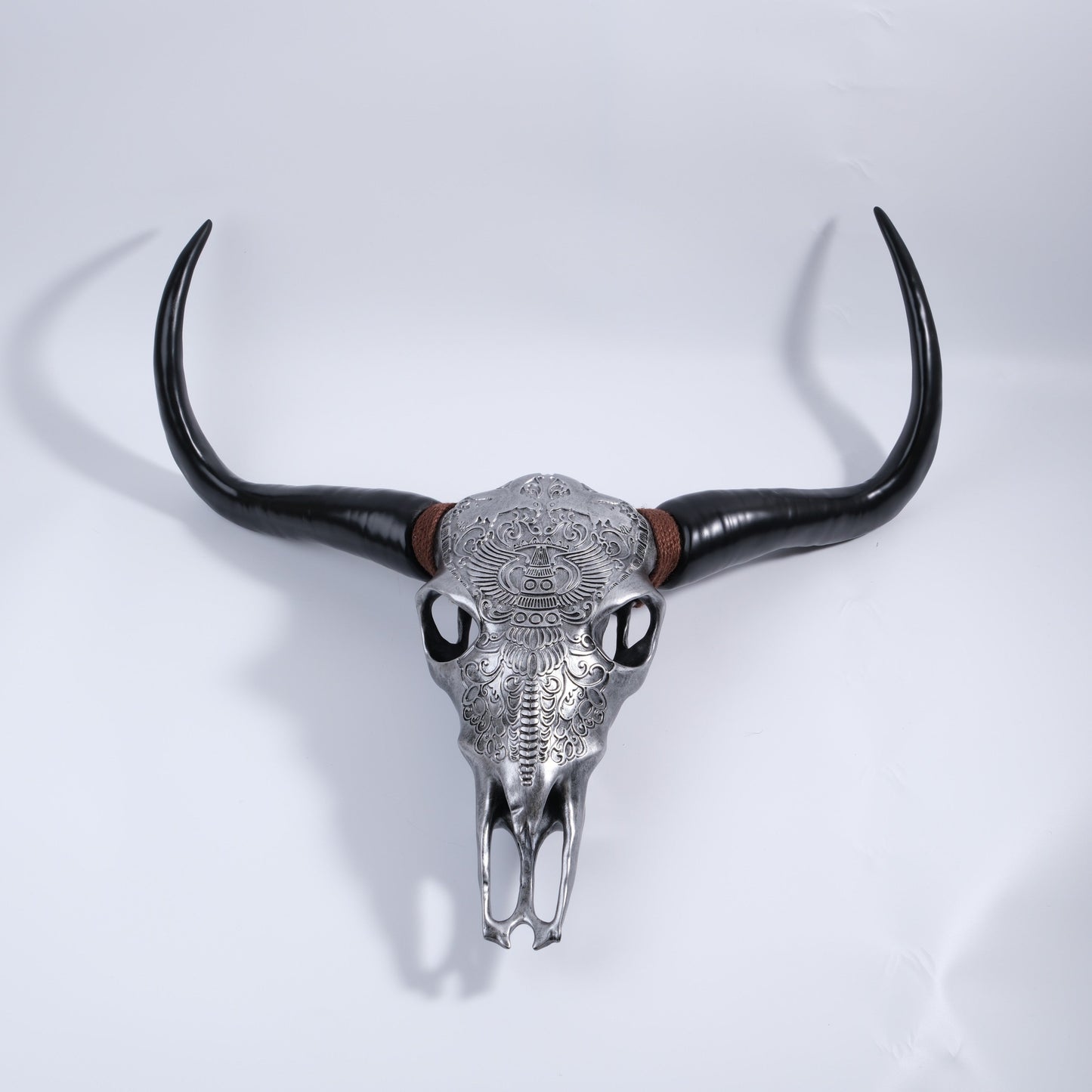 Bone-Inspired Bull Head Hanging Ornament-Resin Craft,Lifelike Details,North American Style