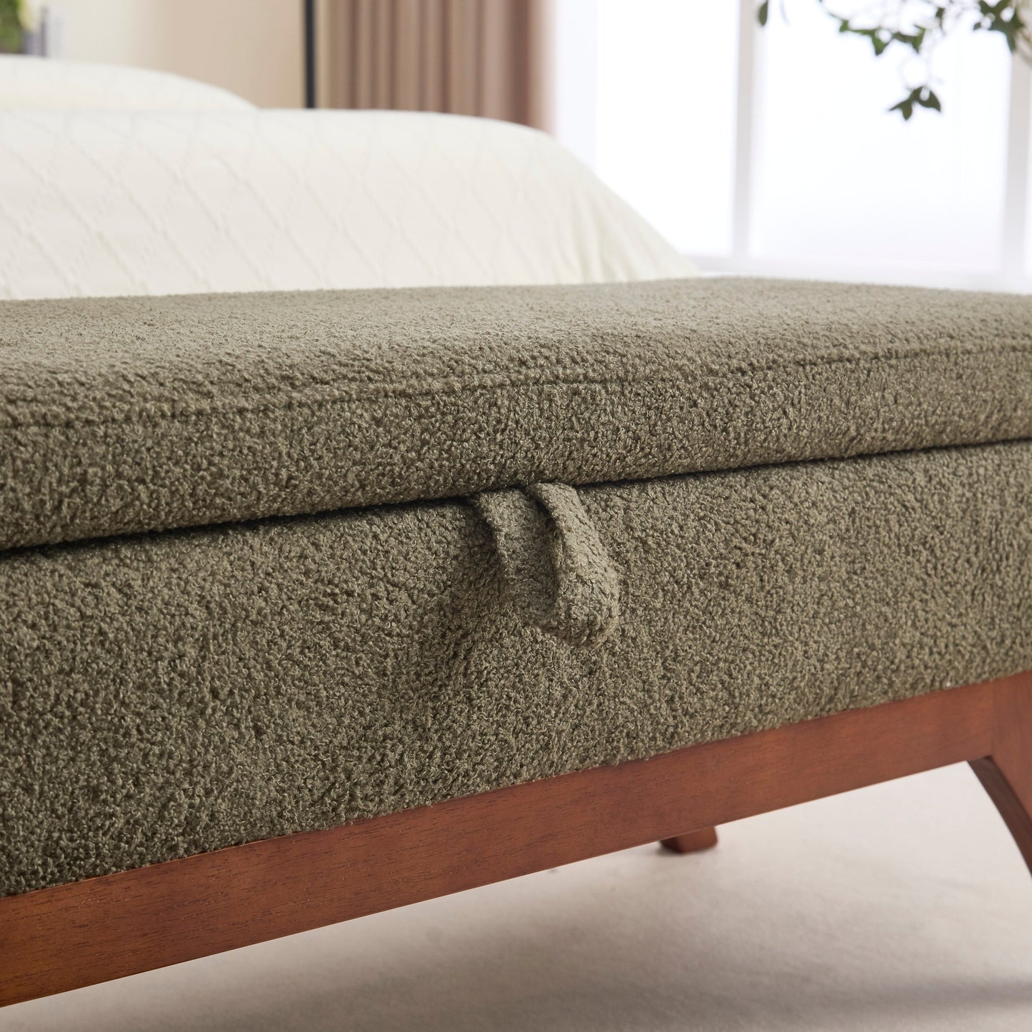 Teddy Wool Fabric, Solid Wood Feet for Solid Weighing, and Bed End Stool With Storage Function