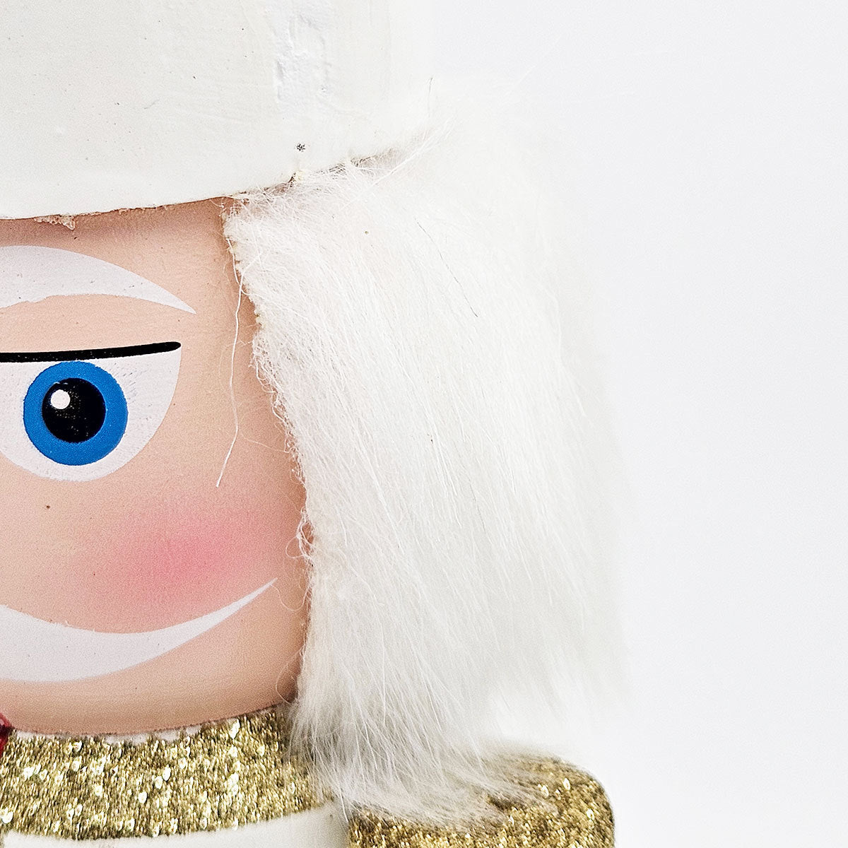 4x3.1x4.1' Table Standing Nutcraker