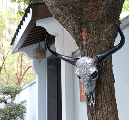 Bone-Inspired Bull Head Hanging Ornament-Resin Craft,Lifelike Details,North American Style