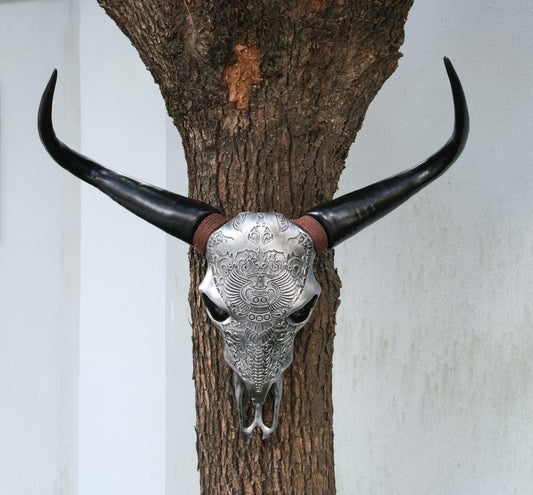 Bone-Inspired Bull Head Hanging Ornament-Resin Craft,Lifelike Details,North American Style